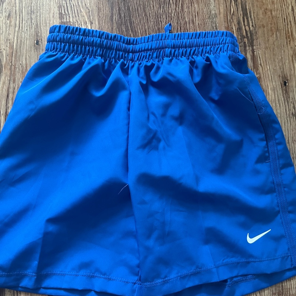 Nike DRI FIT youth shorts size small